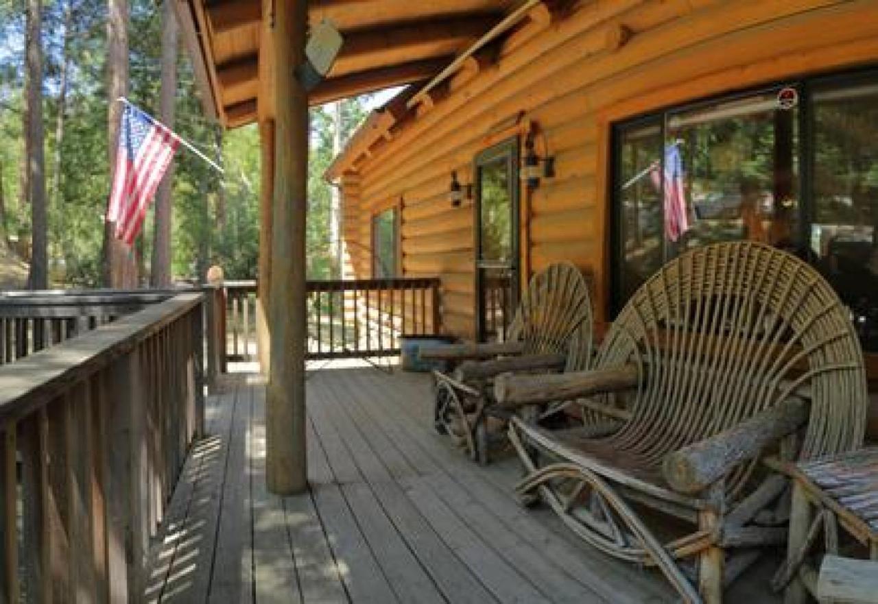 Eagles Nest - Natural Log Cabin With Guest House آيديلوايل المظهر الخارجي الصورة