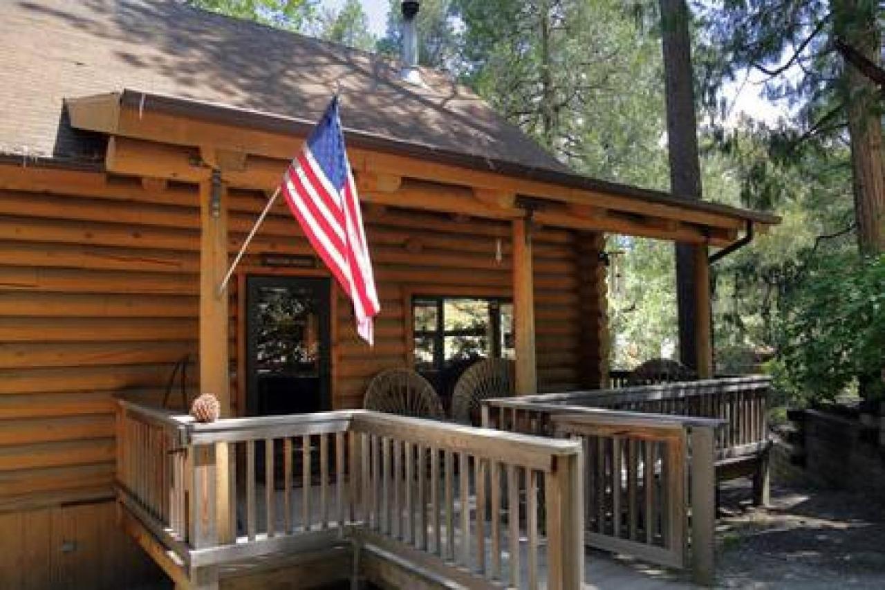 Eagles Nest - Natural Log Cabin With Guest House آيديلوايل المظهر الخارجي الصورة