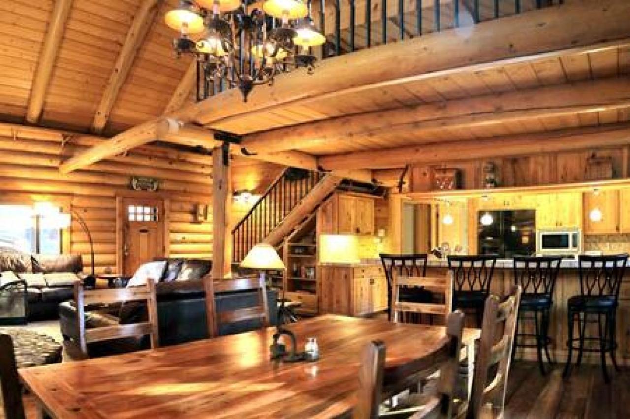Eagles Nest - Natural Log Cabin With Guest House آيديلوايل المظهر الخارجي الصورة
