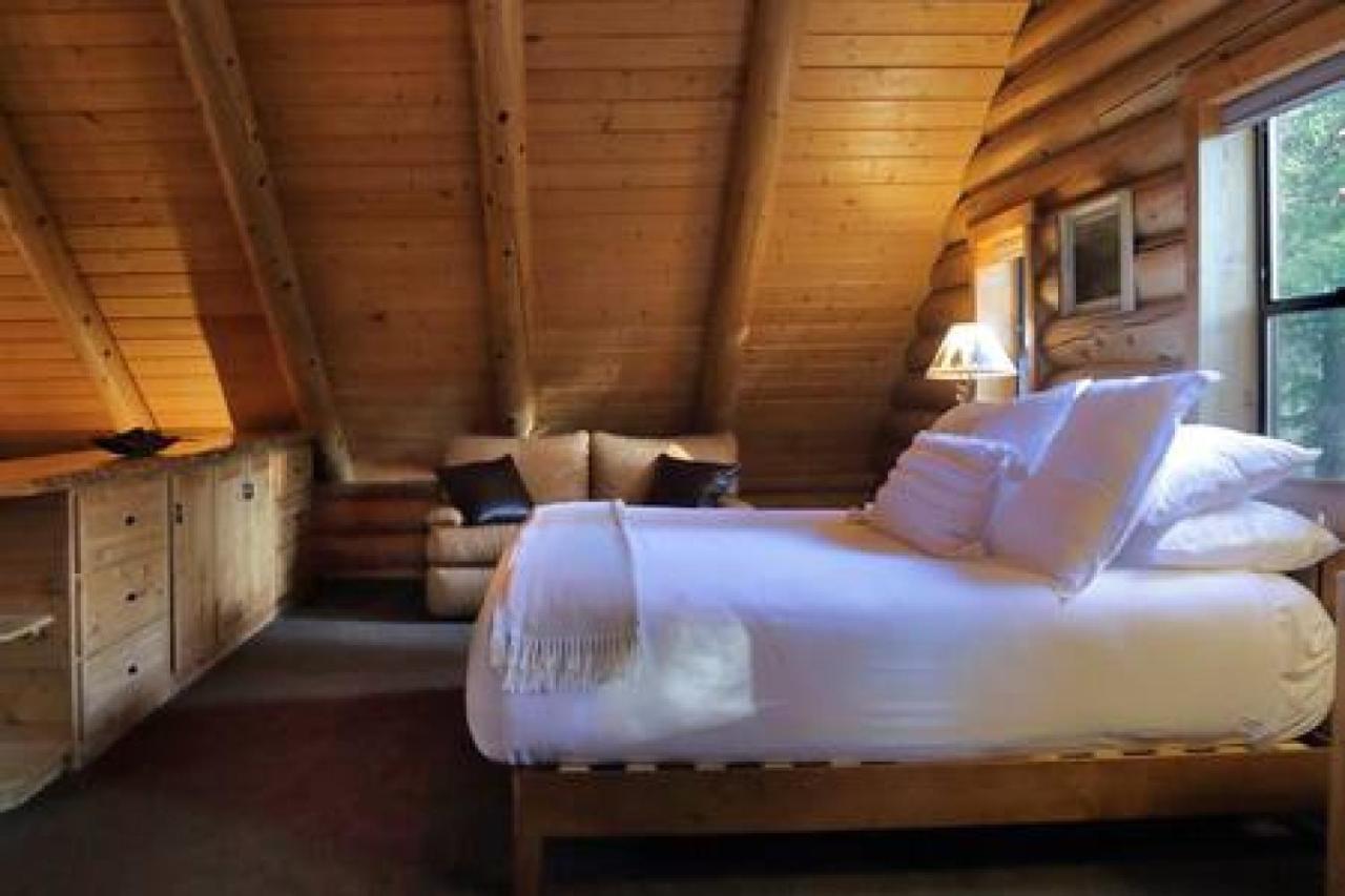 Eagles Nest - Natural Log Cabin With Guest House آيديلوايل المظهر الخارجي الصورة