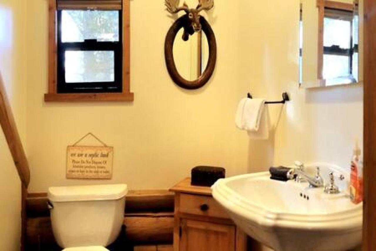 Eagles Nest - Natural Log Cabin With Guest House آيديلوايل المظهر الخارجي الصورة